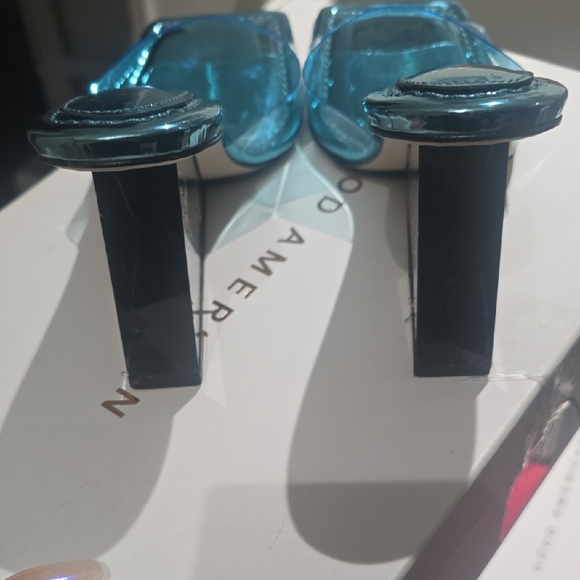 Good American Blue Transparent Heels Size 8 NWT - Picture 4 of 9